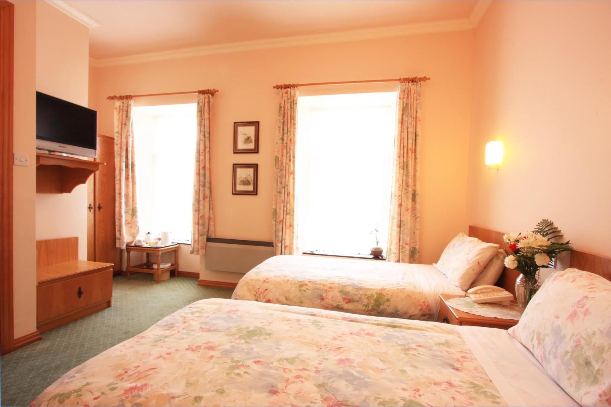Rathbaun Hotel Lisdoonvarna Bagian luar foto