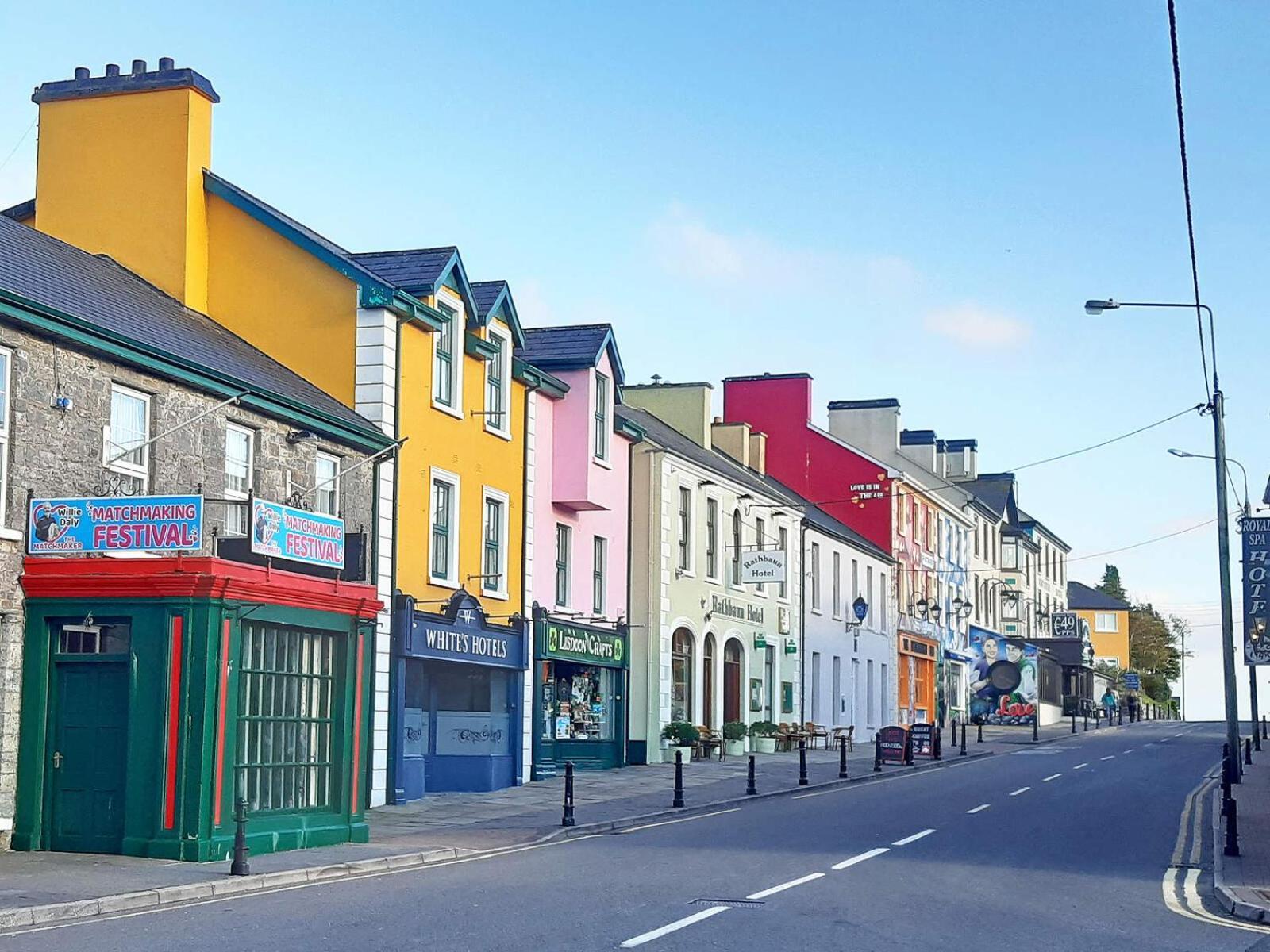 Rathbaun Hotel Lisdoonvarna Bagian luar foto