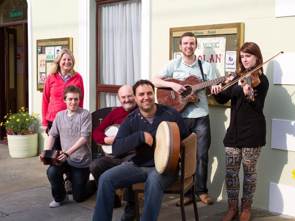 Rathbaun Hotel Lisdoonvarna Bagian luar foto