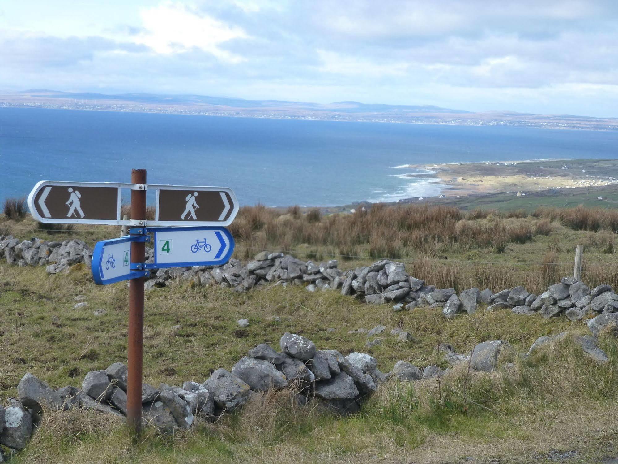 Rathbaun Hotel Lisdoonvarna Bagian luar foto